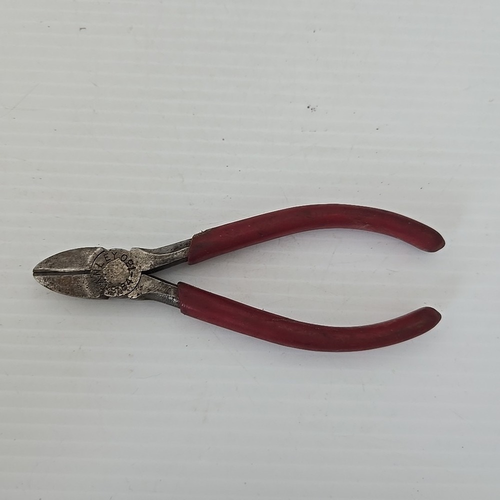 Vintage Stanley Tools 84-130 Red Handle Cutting Pliers 5in Made in Japan